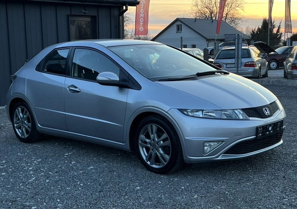 Honda Civic cena 27900 przebieg: 209000, rok produkcji 2011 z Jastrowie małe 407